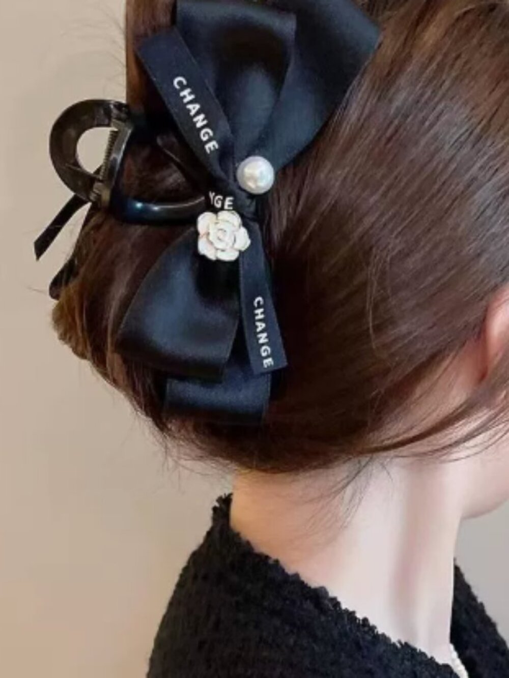 Woman's hairpin
